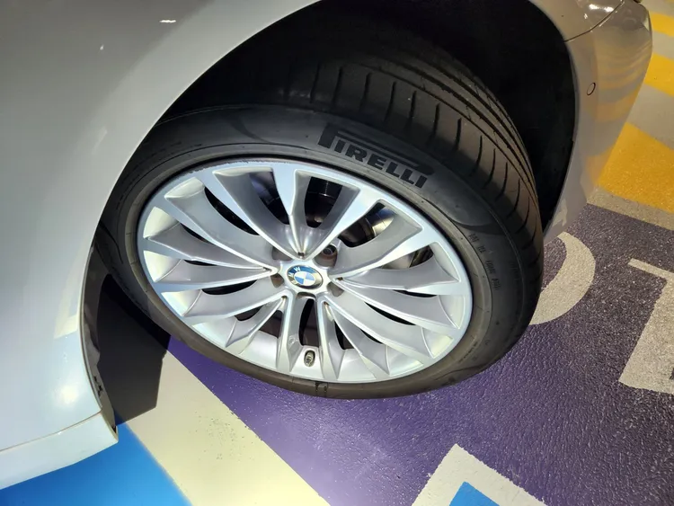 BMW 5 Series (G30) 35