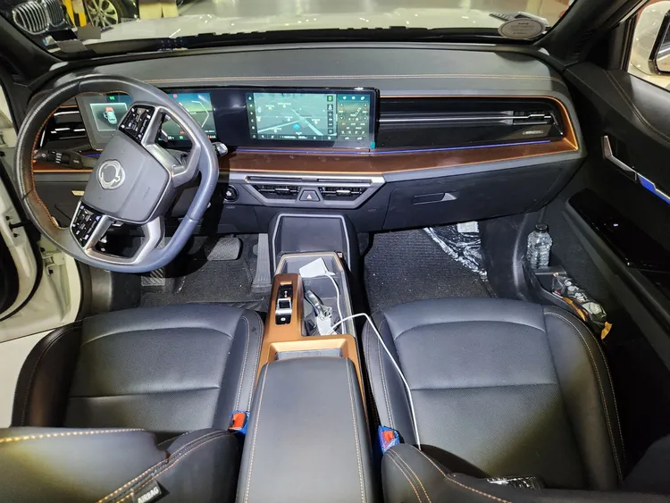 SsangYong (KGM) Torres EVX 13