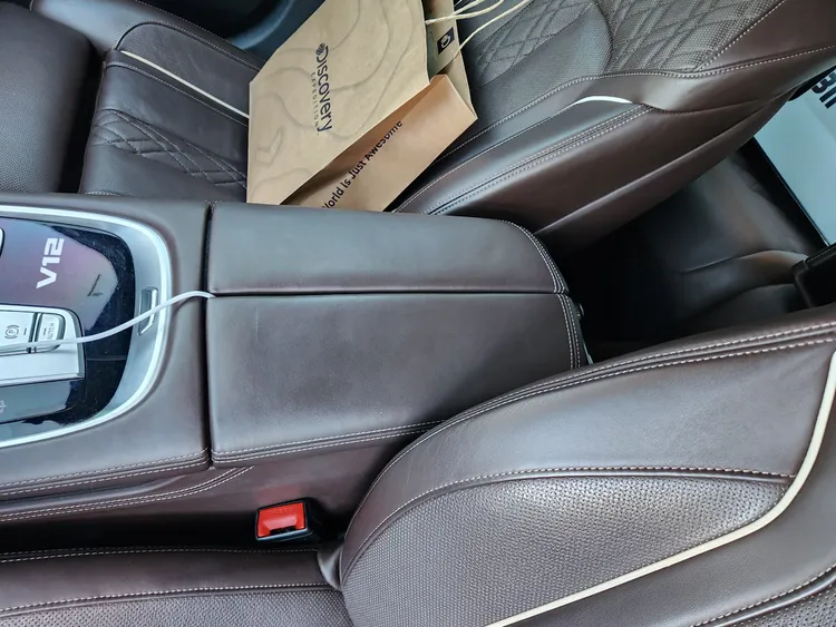 BMW 7 Series (G11) 33