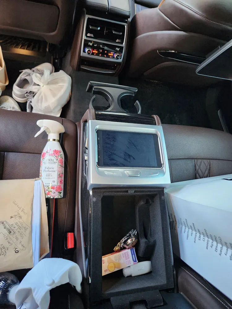 BMW 7 Series (G11) 34