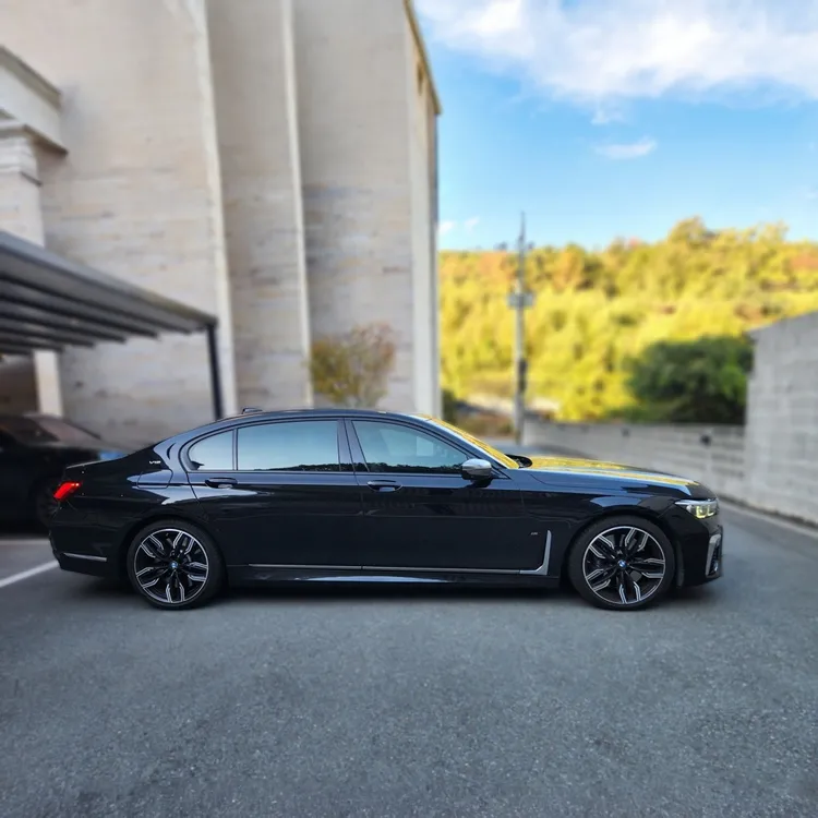 BMW 7 Series (G11) 7