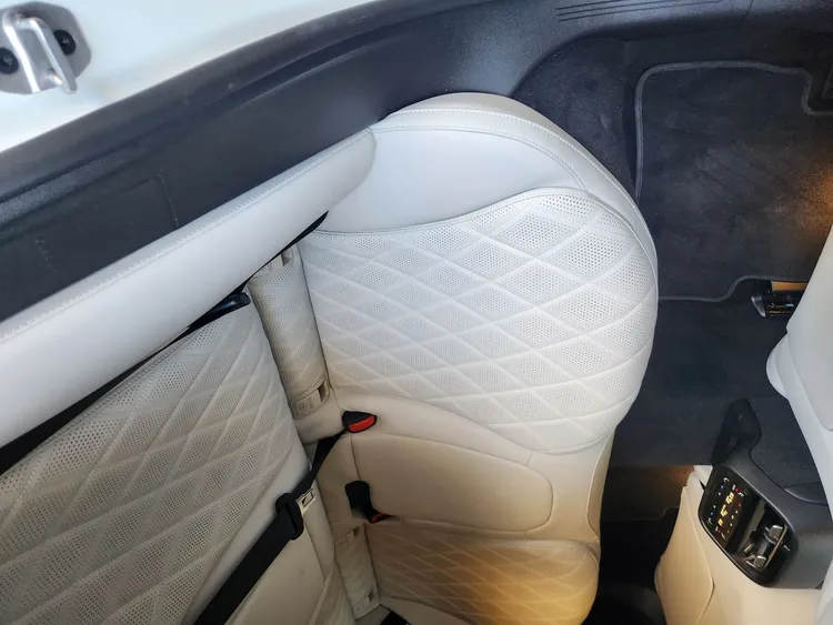 Mercedes E-Class (W214) 14