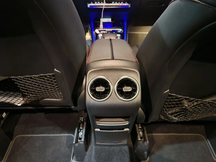 Mercedes GLA-Class (H247) 35