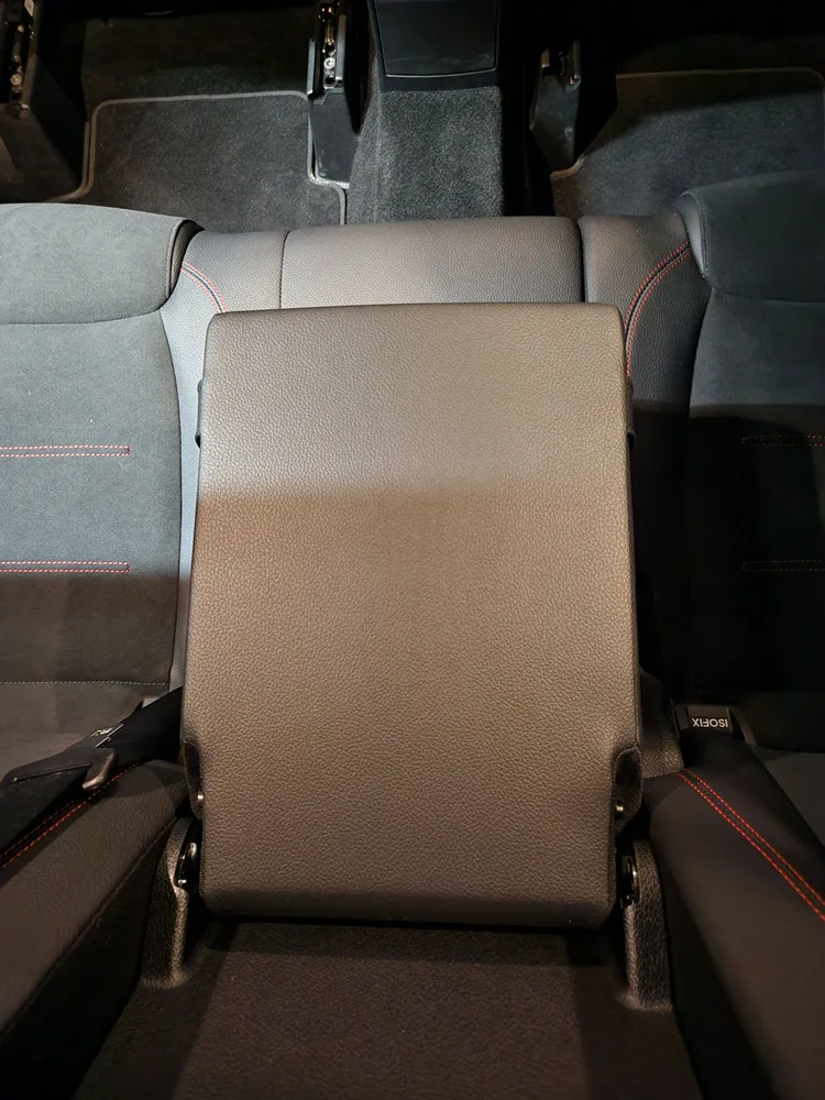 Mercedes GLA-Class (H247) 36