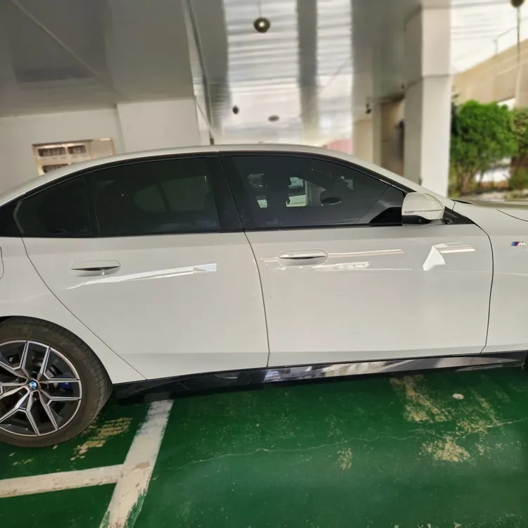 BMW 5 Series (G60) 8