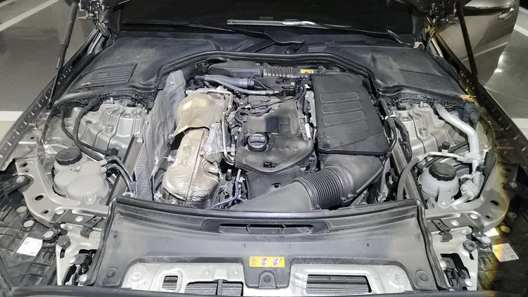 Mercedes C-Class (W206) 39