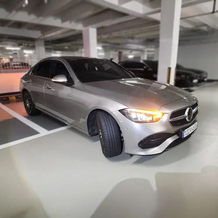 Mercedes C-Class (W206) 4