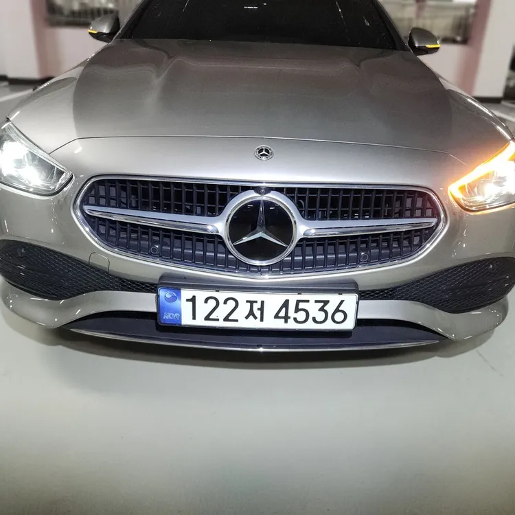 Mercedes C-Class (W206) 2