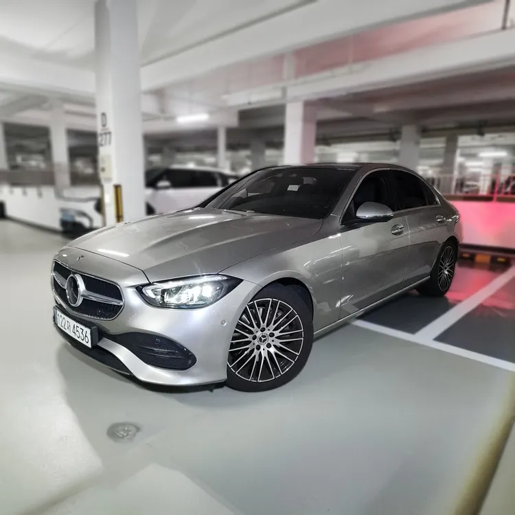 Mercedes C-Class (W206) 3