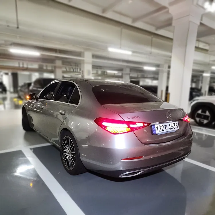 Mercedes C-Class (W206) 6