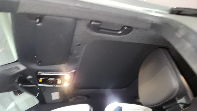 Mercedes C-Class (W206) 20