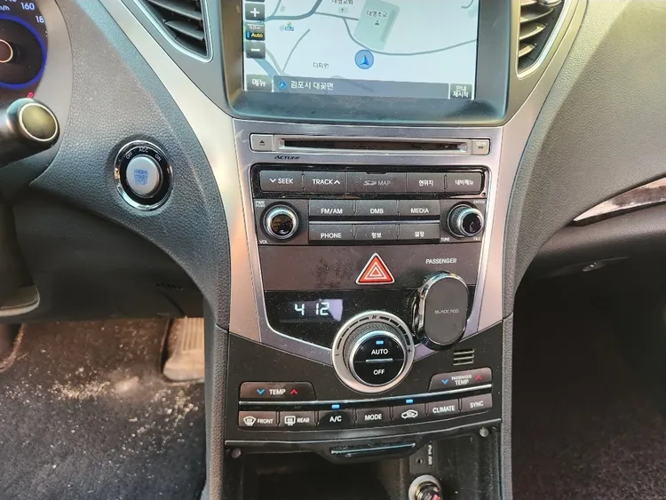 Hyundai Grandeur HG 12