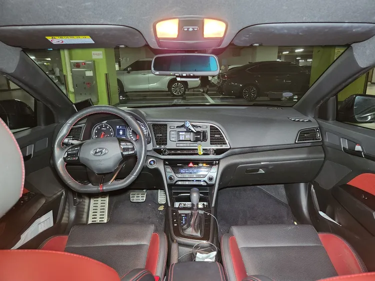 Hyundai Avante AD 10