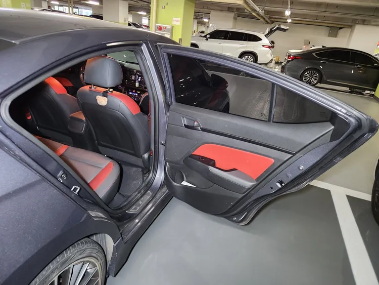 Hyundai Avante AD 11