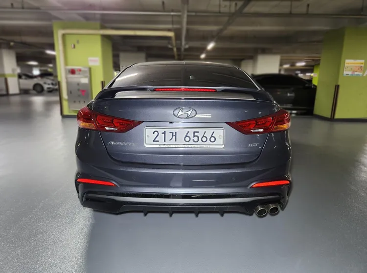 Hyundai Avante AD 2