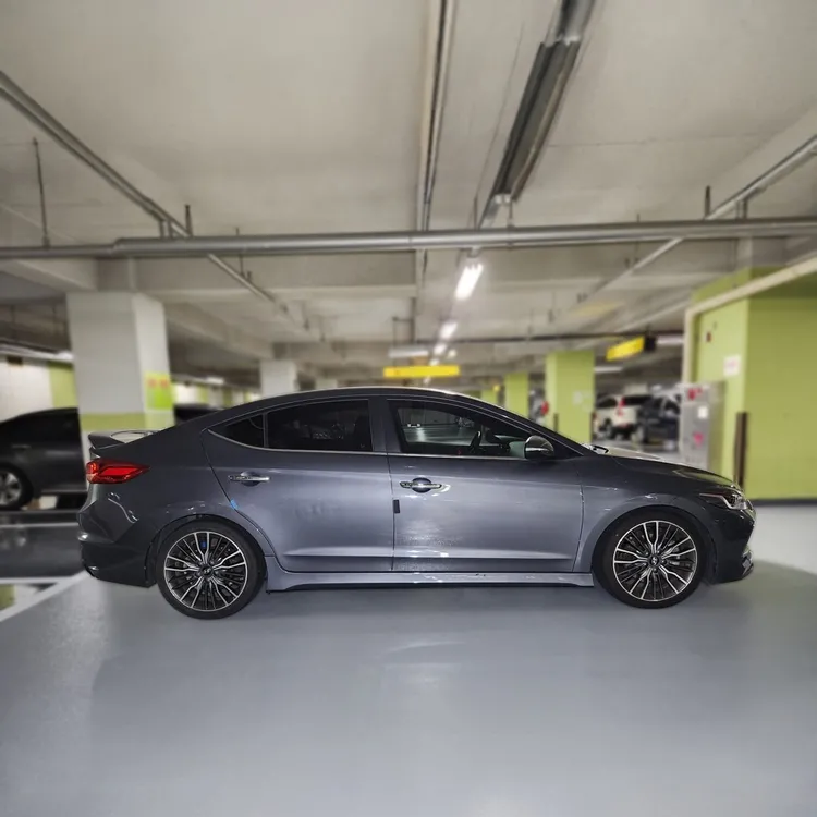 Hyundai Avante AD 4