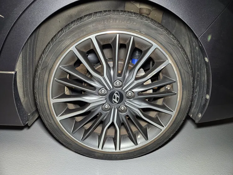 Hyundai Avante AD 34