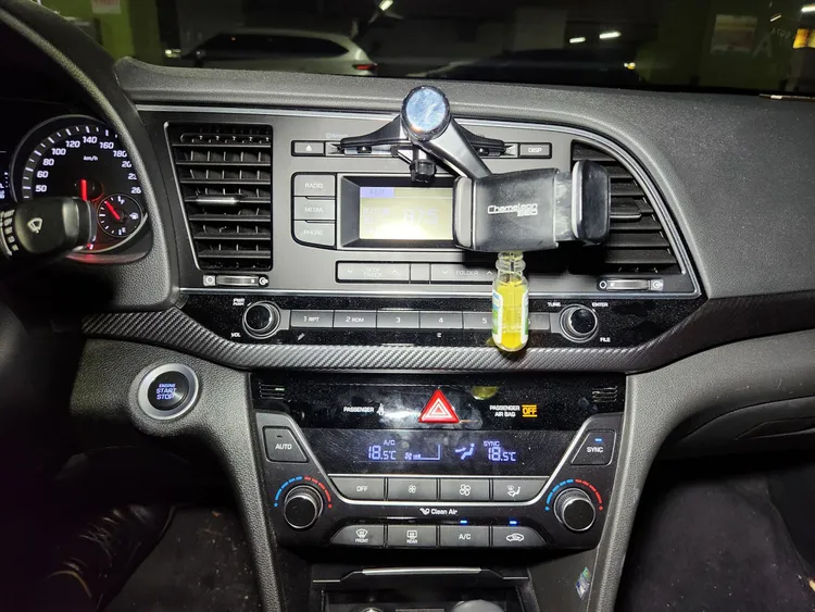 Hyundai Avante AD 7
