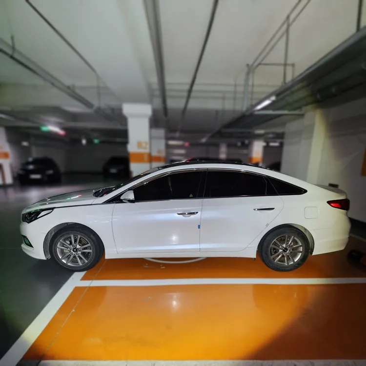 Hyundai LF Sonata 4