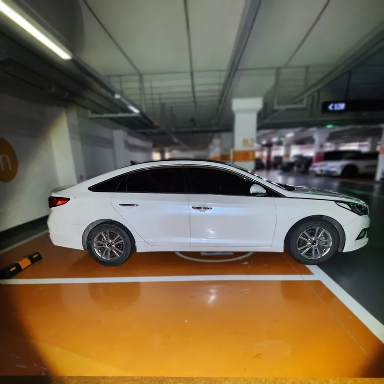Hyundai LF Sonata 5