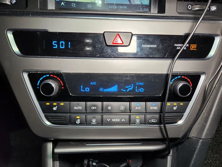 Hyundai LF Sonata 12