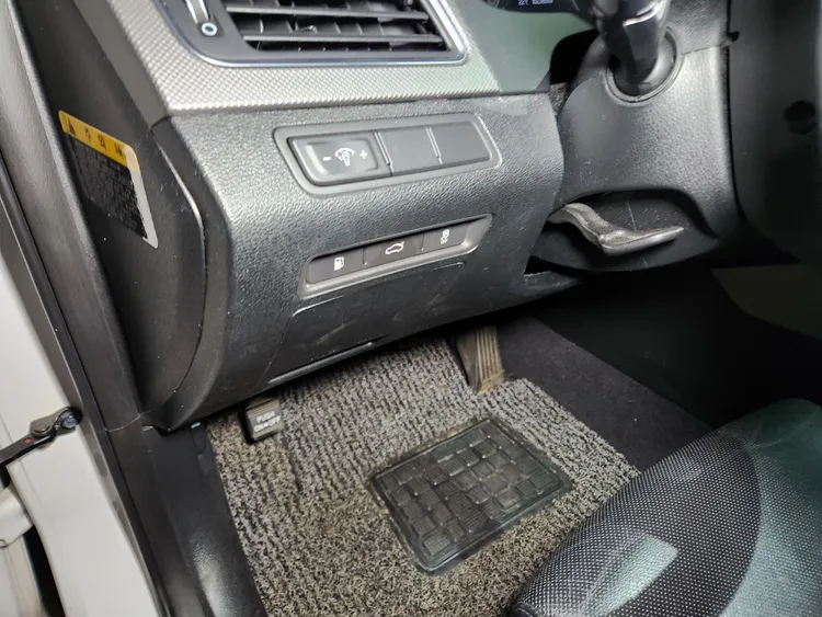 Hyundai LF Sonata 23