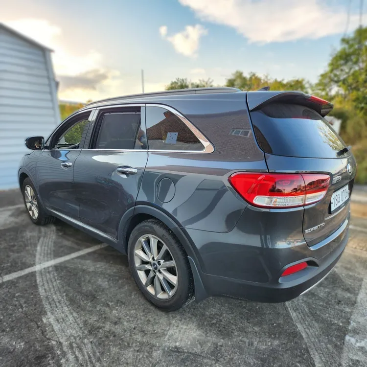 Kia Sorento 5