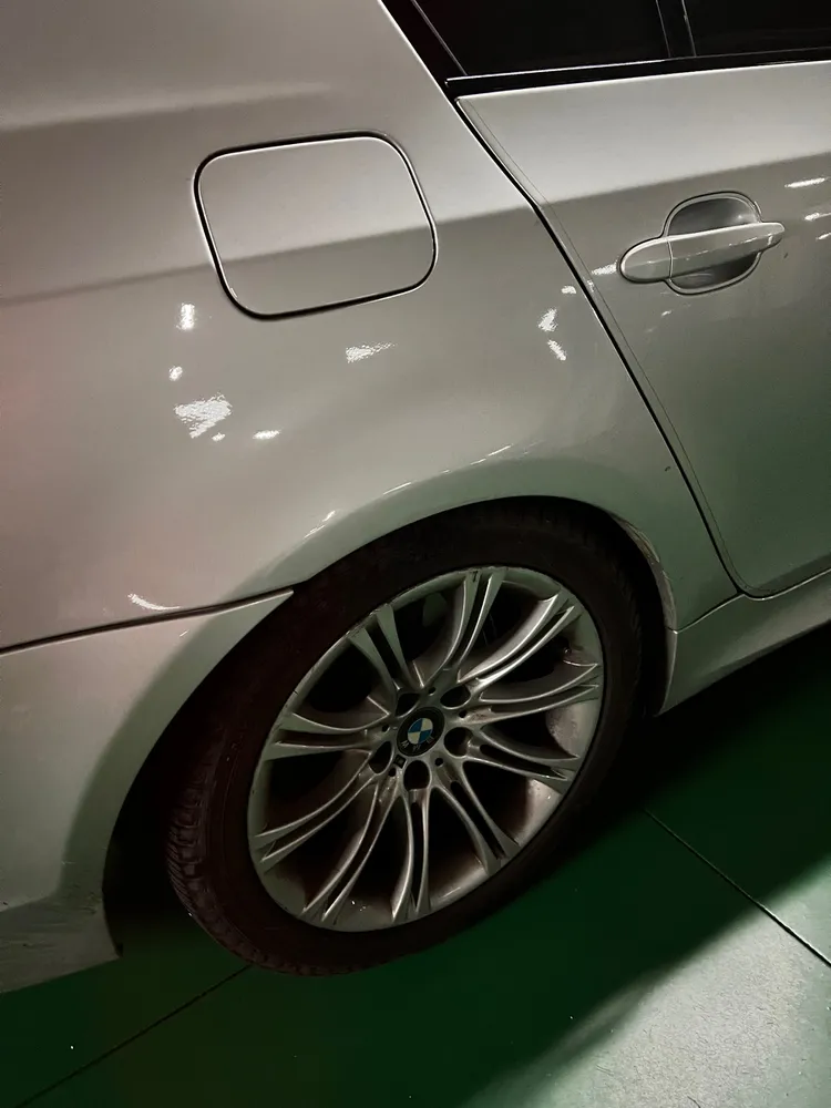 BMW 5 Series (E60) 17