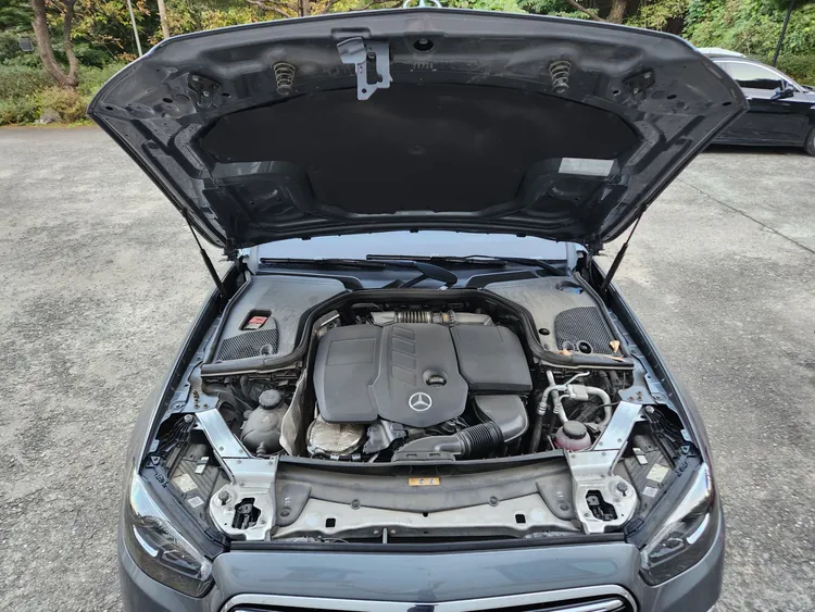 Mercedes E-Class (W213) 39