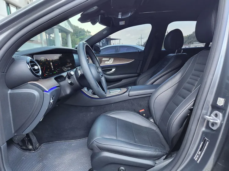 Mercedes E-Class (W213) 12
