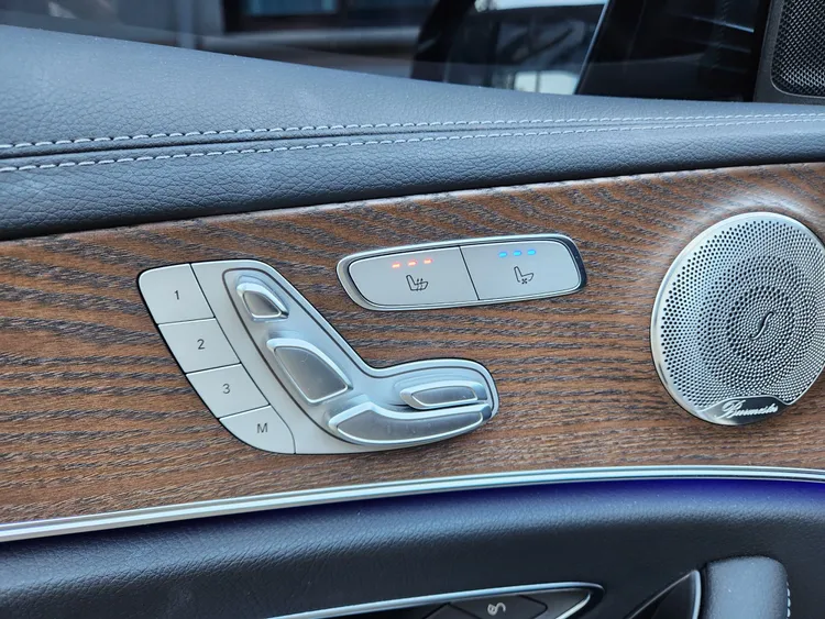 Mercedes E-Class (W213) 26