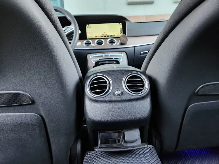 Mercedes E-Class (W213) 35