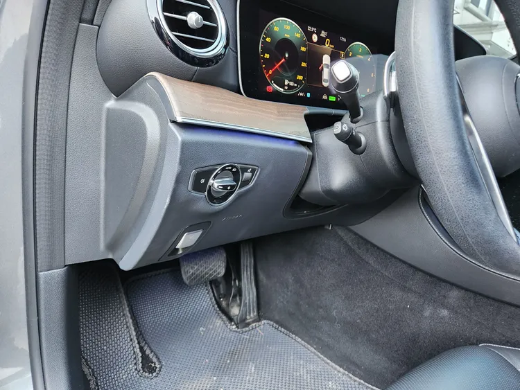 Mercedes E-Class (W213) 27