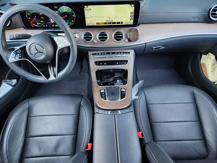 Mercedes E-Class (W213) 17