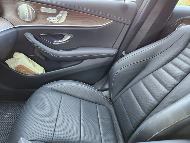 Mercedes E-Class (W213) 14