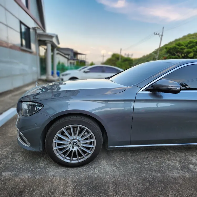 Mercedes E-Class (W213) 3