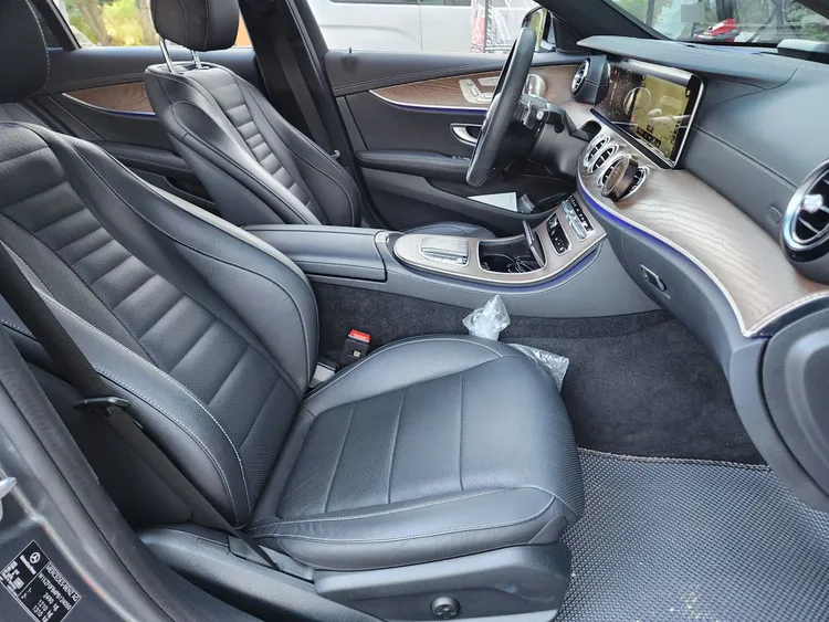 Mercedes E-Class (W213) 19