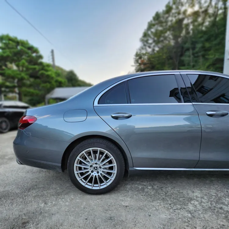 Mercedes E-Class (W213) 9