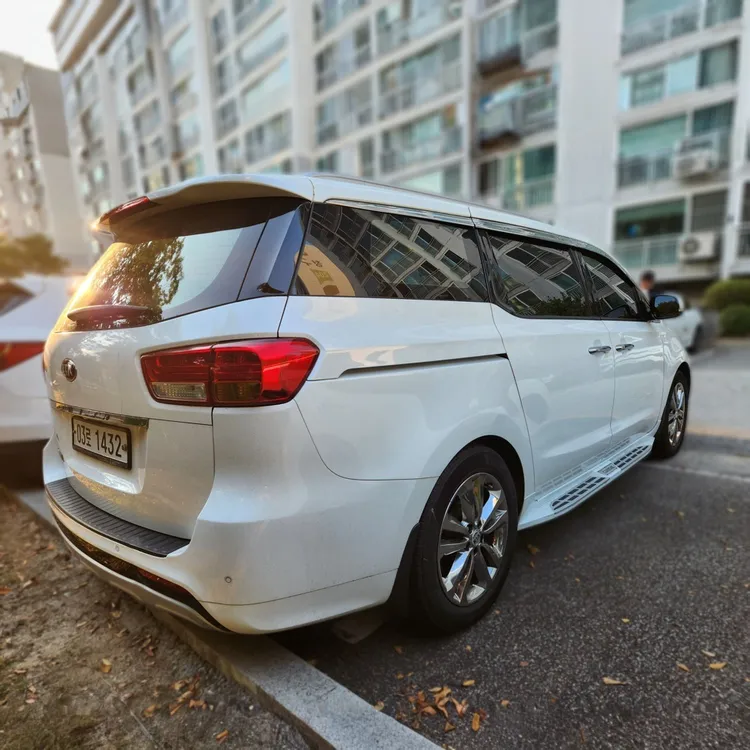 Kia Carnival 6