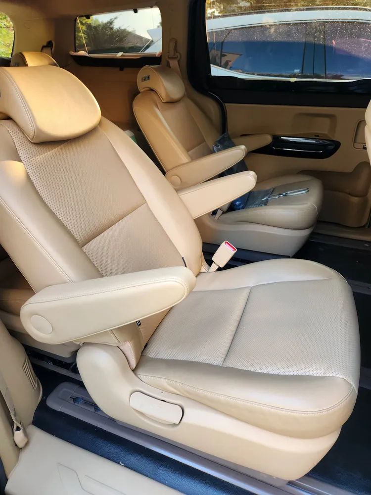 Kia Carnival 11