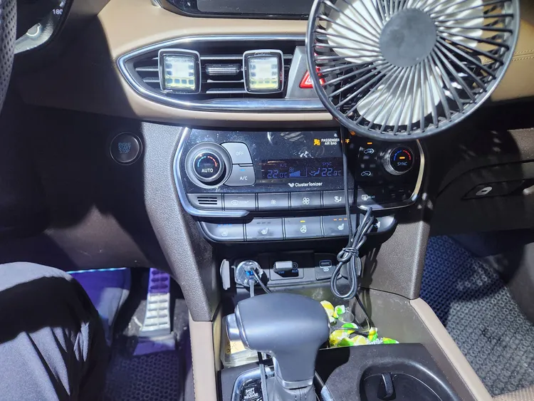 Hyundai Santa Fe TM 13