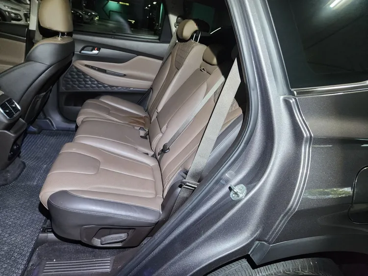 Hyundai Santa Fe TM 11