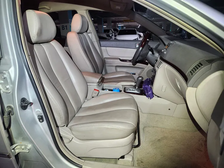 Hyundai NF Sonata 7
