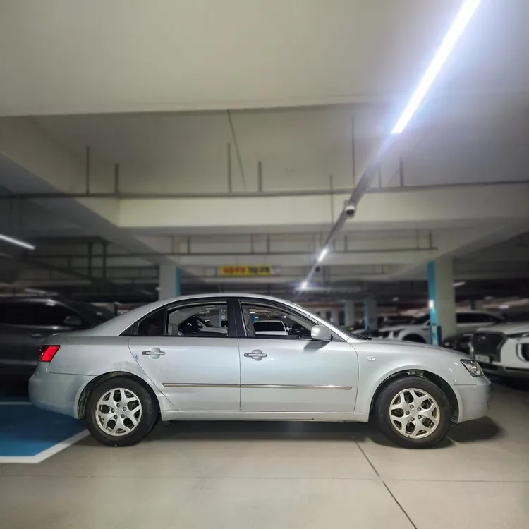 Hyundai NF Sonata 4