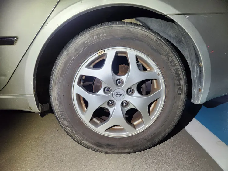 Hyundai NF Sonata 32