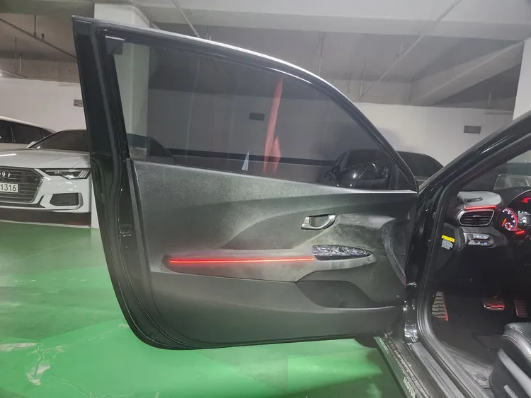 Hyundai Veloster(JS) 23