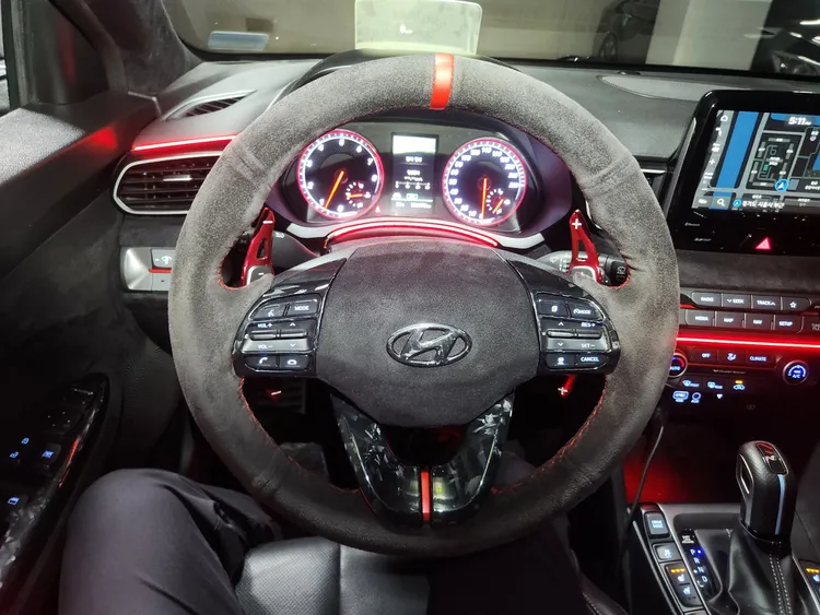 Hyundai Veloster(JS) 17