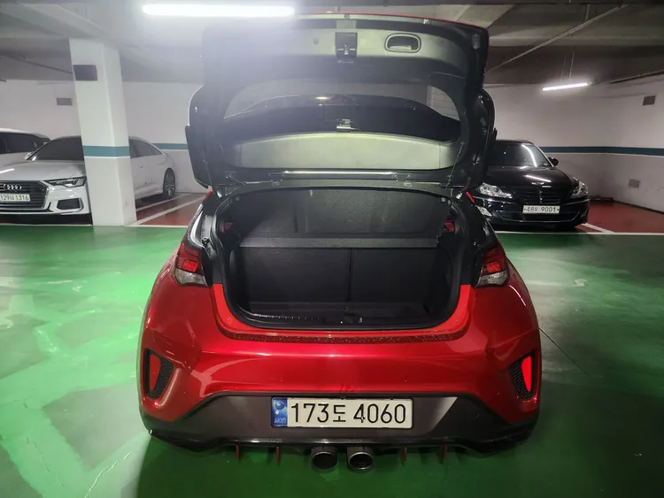 Hyundai Veloster(JS) 6