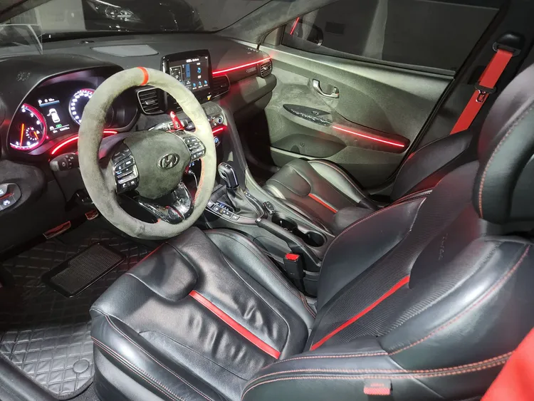 Hyundai Veloster(JS) 8