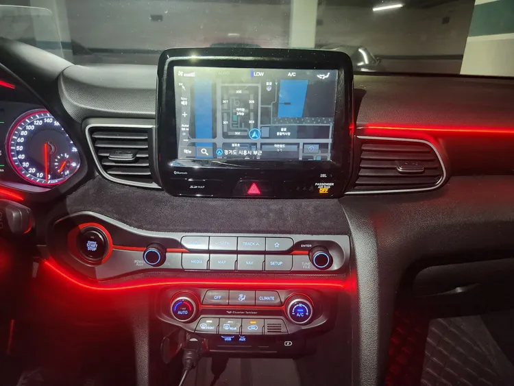 Hyundai Veloster(JS) 12